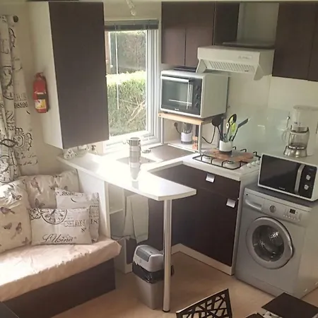 Mobilhome 3 Ch Climatise A La Palmyre Les Mathes